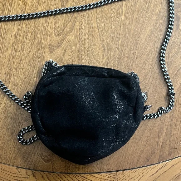 Stella McCartney Black Crossbody cat shaped Bag with Silver Chain - Picture 2 of 7